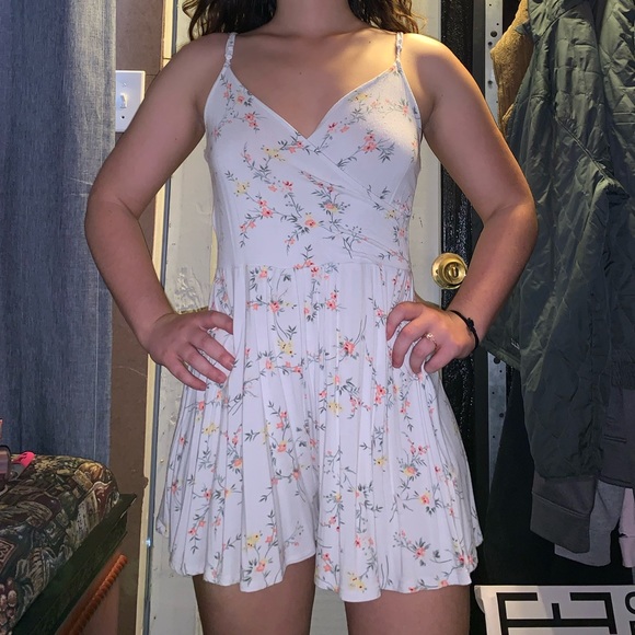 Romper - Picture 1 of 3